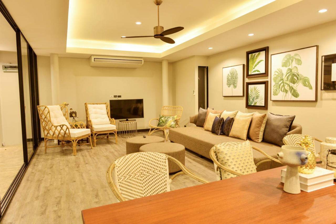 Tungtong Beach Villas Thap Sakae Exterior photo