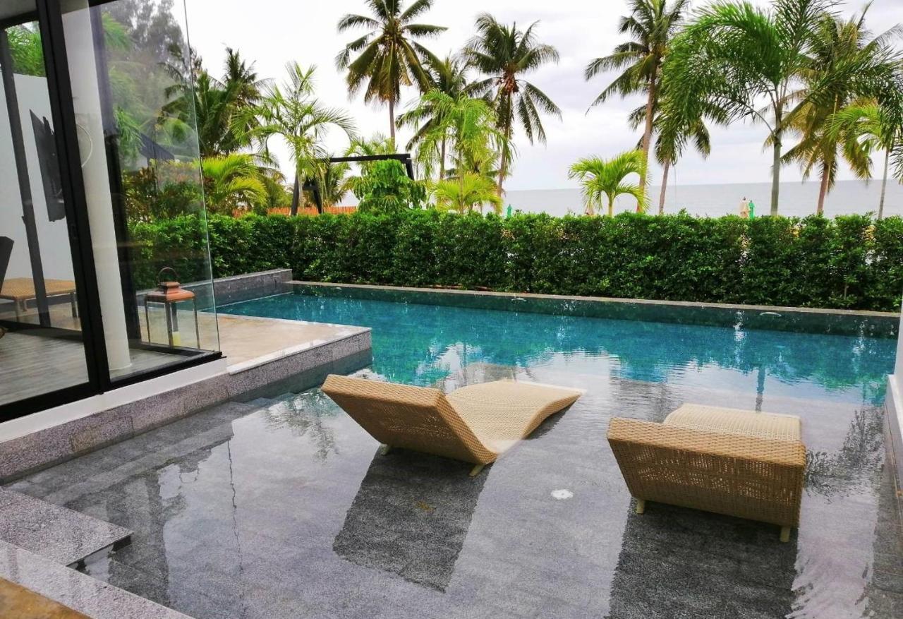 Tungtong Beach Villas Thap Sakae Exterior photo