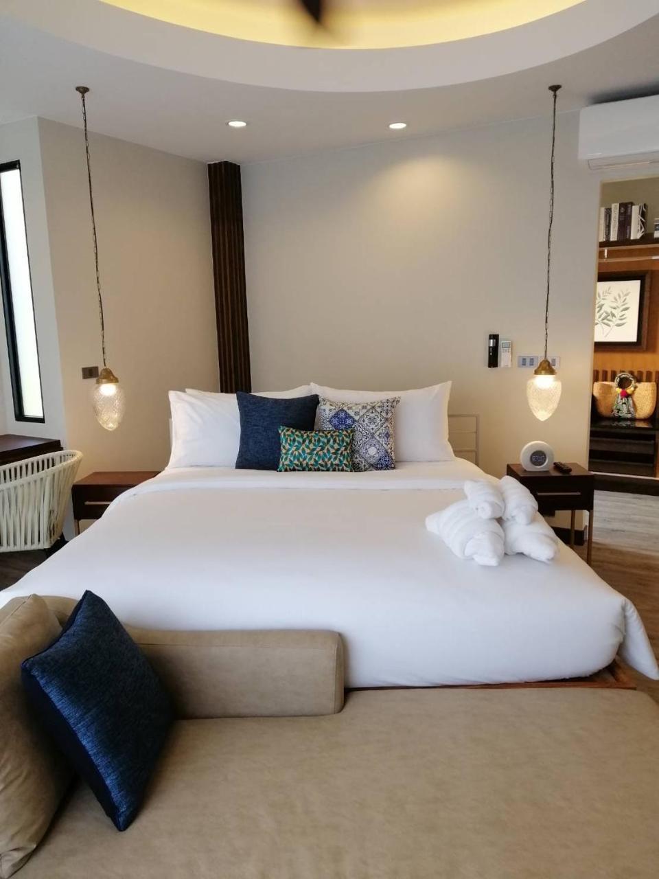 Tungtong Beach Villas Thap Sakae Exterior photo